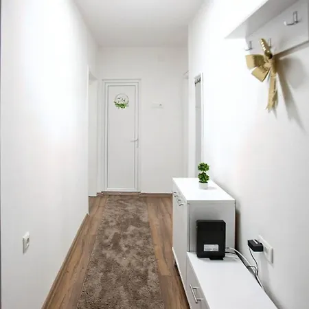 아파트 Stojanovski 스코페